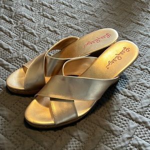 Lilly Pulitzer : Metallic Wedges - 8.5